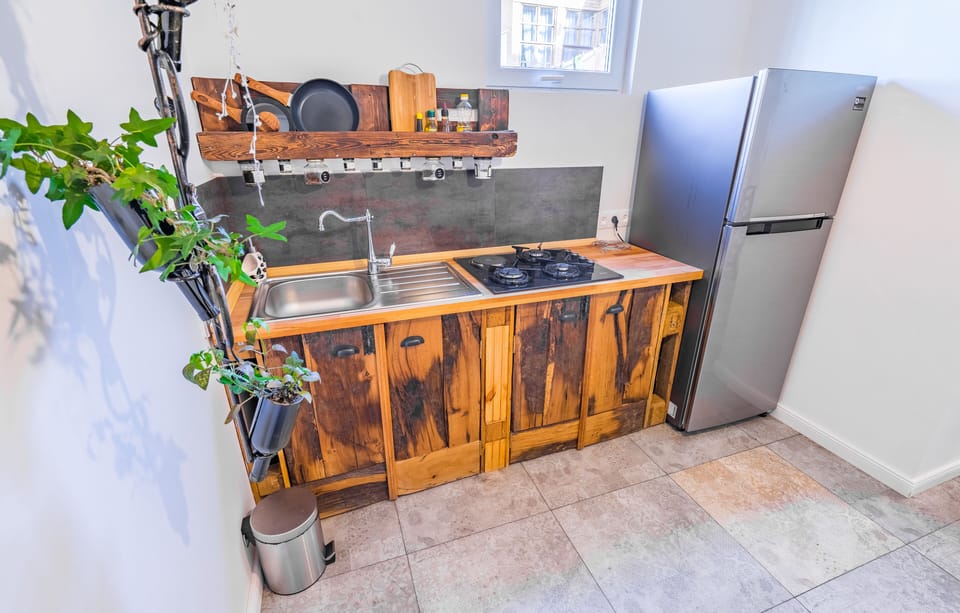 Apartment | Private kitchen | Electric kettle, cookware/dishes/utensils
