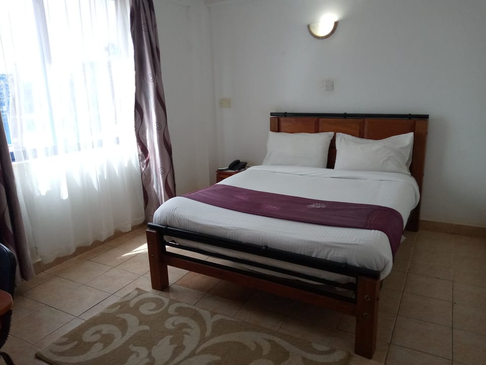 Classic Room | Desk, free WiFi