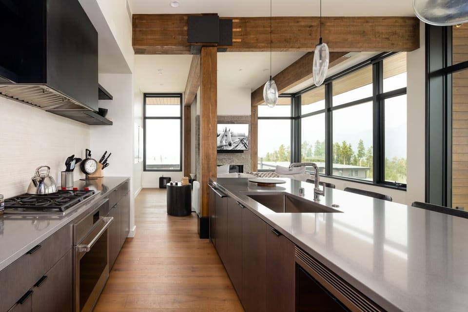 Condo, 3 Bedrooms | Private kitchen | Oven, coffee/tea maker