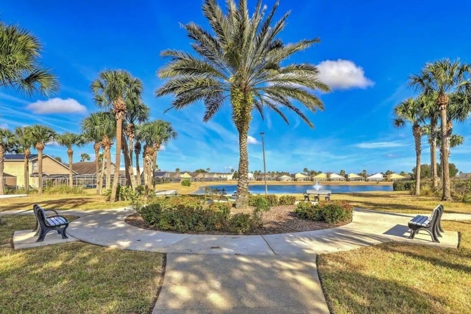 House, 5 Bedrooms | Property grounds