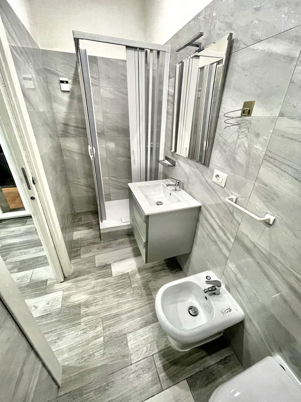 Camera Regina | Bathroom | Free toiletries, hair dryer, bathrobes