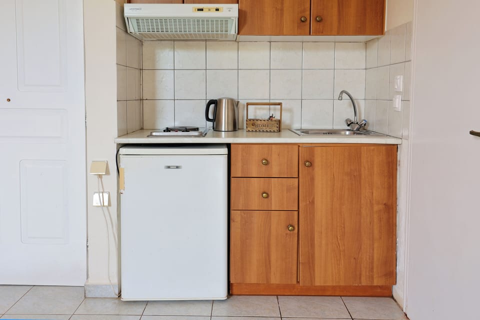 Basic Studio, Sea View (3 Adults ) | Private kitchen | Mini-fridge, stovetop, electric kettle, cookware/dishes/utensils