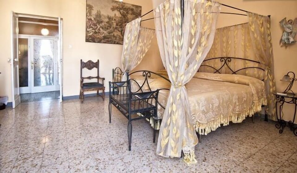 Superior Quadruple Room, 1 Bedroom, Non Smoking | Minibar, desk, free cribs/infant beds, free WiFi