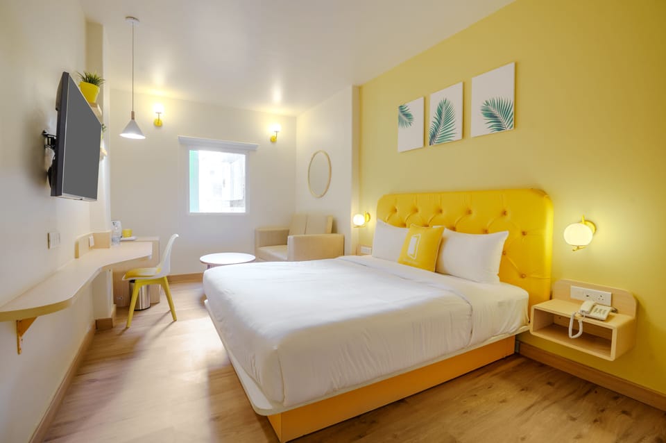 Executive Double Room | In-room safe, desk, iron/ironing board, free WiFi