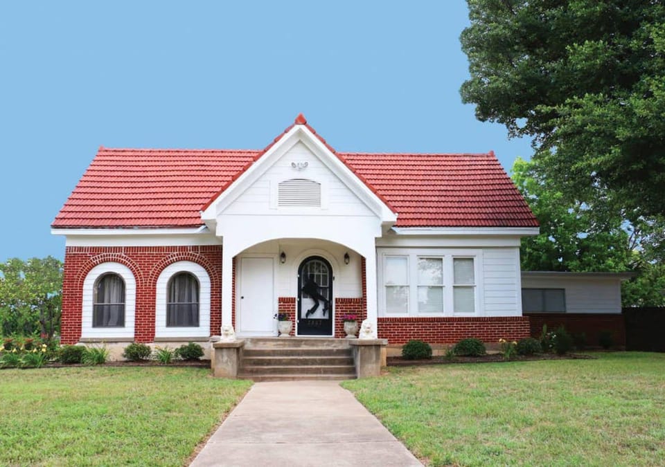 House | 3 bedrooms, iron/ironing board, Internet
