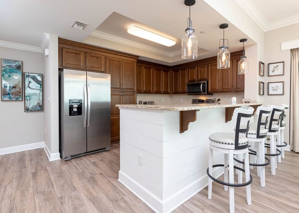 Condo, 4 Bedrooms | Private kitchen | Coffee/tea maker, fridge, oven