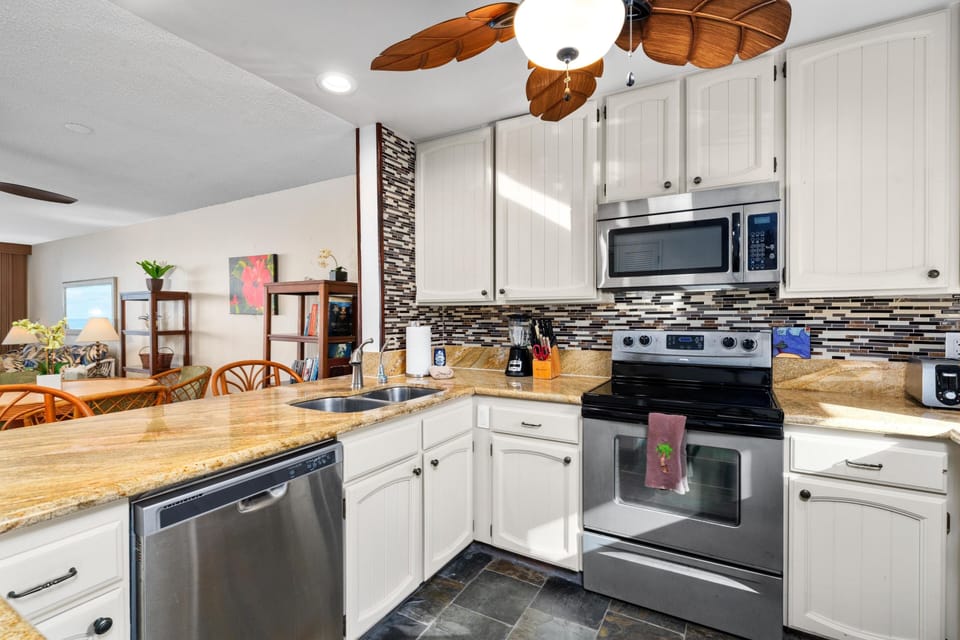 Condo, 2 Bedrooms | Private kitchen | Coffee/tea maker, fridge, oven, toaster