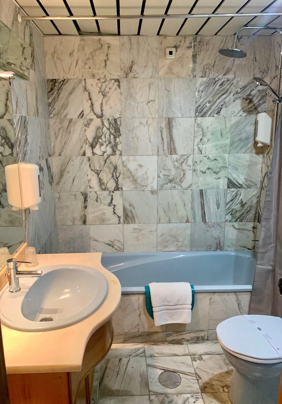 Free toiletries, hair dryer