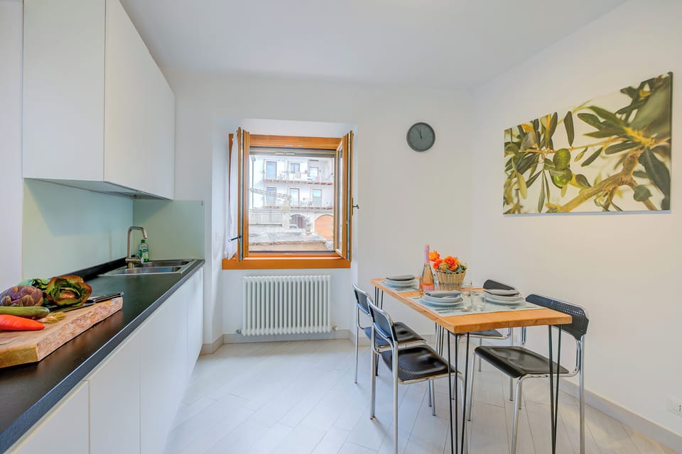 Family Apartment, Multiple Bedrooms, Mountainside (Casa dei Nonni) | Dining