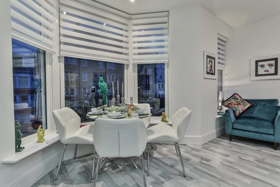 House | Dining