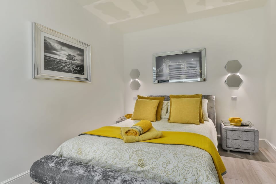 1 Bed Flat - Sleeps 2 - Pets - Parking - Wifi Apartment in Scarborough