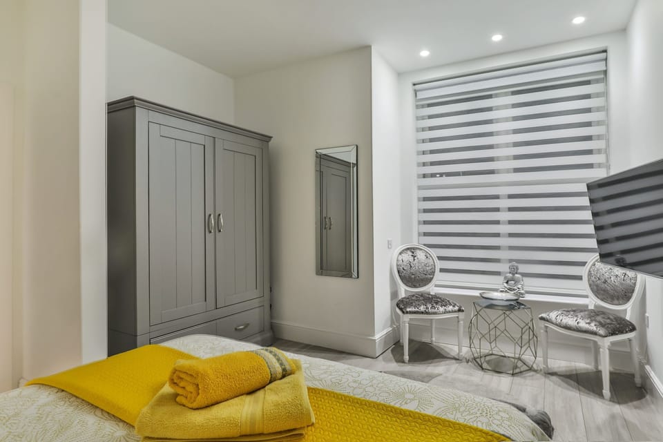 1 Bed Flat - Sleeps 2 - Pets - Parking - Wifi Apartment in Scarborough