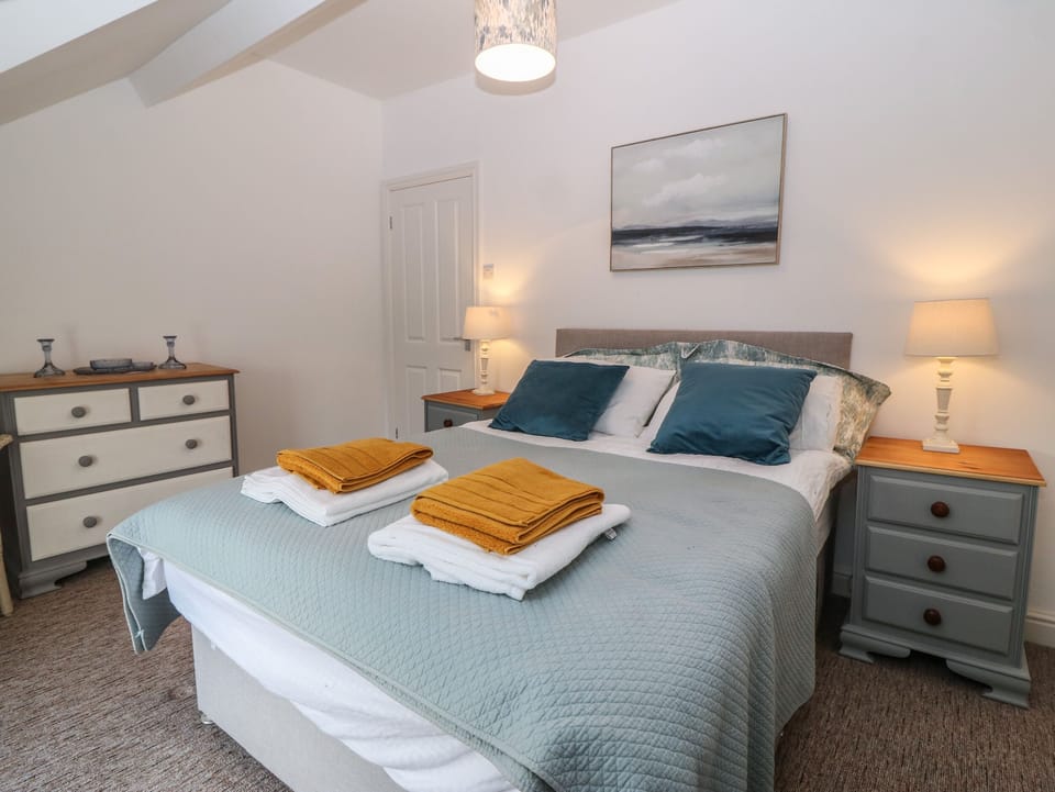 The Bell Apartment Cottage in Llanbadrig