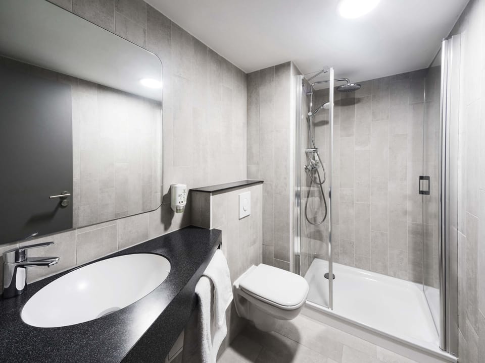 Free toiletries, hair dryer