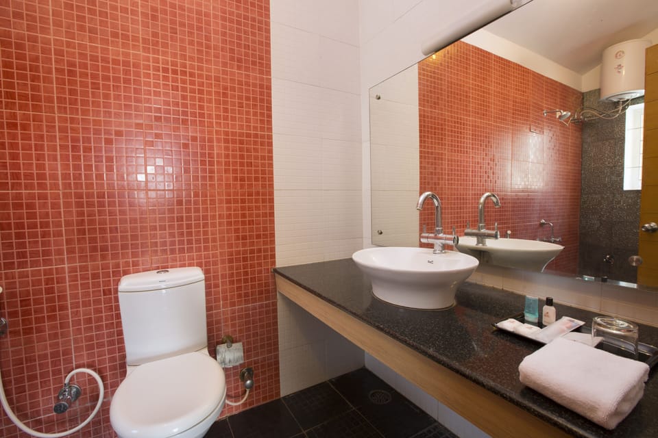 Shower, towels