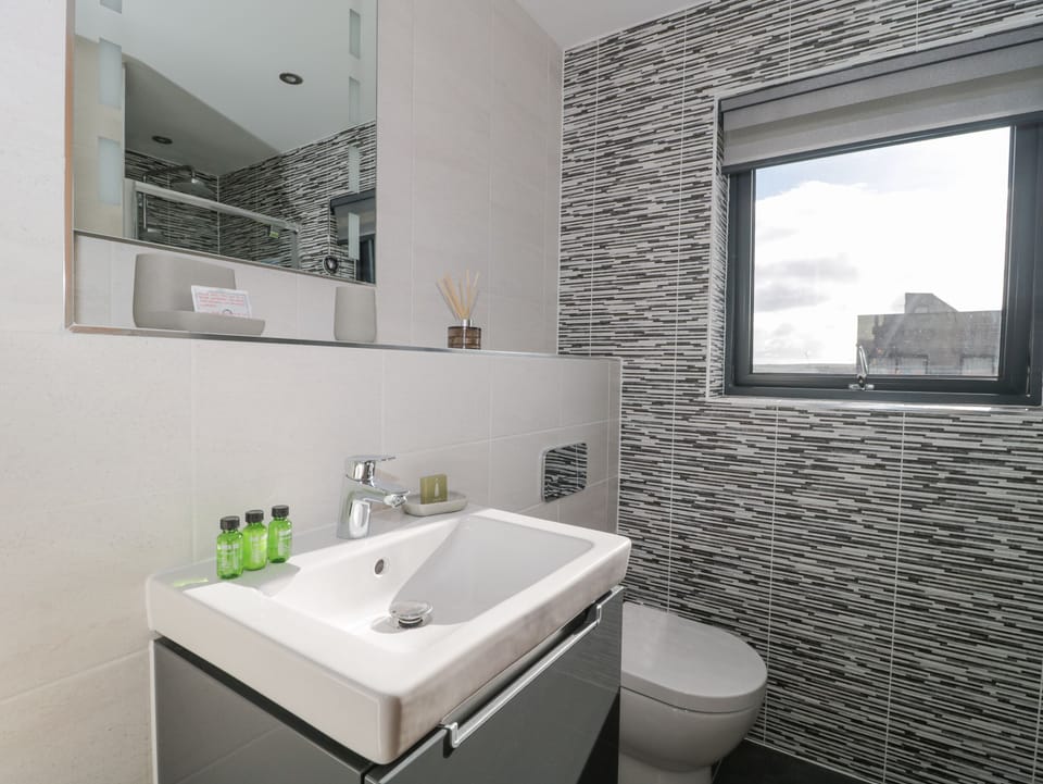 Agua de Plata, 26 Wakeling Island, Silverlake Cottage in West Dorset District
