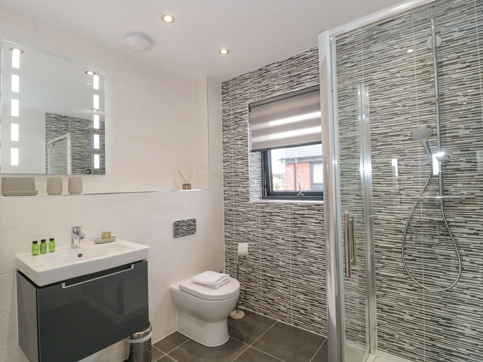 Agua de Plata, 26 Wakeling Island, Silverlake Cottage in West Dorset District