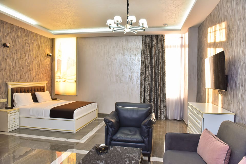 Exclusive Suite | Premium bedding, Tempur-Pedic beds, minibar, individually decorated