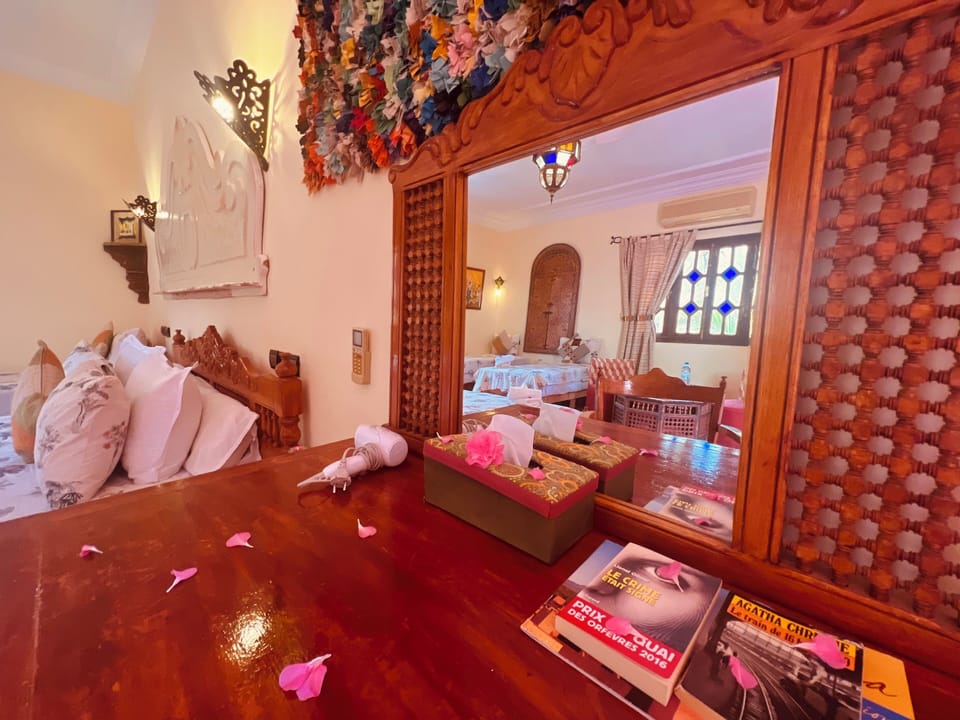 Family Quadruple Room | Desk, soundproofing, WiFi (free)