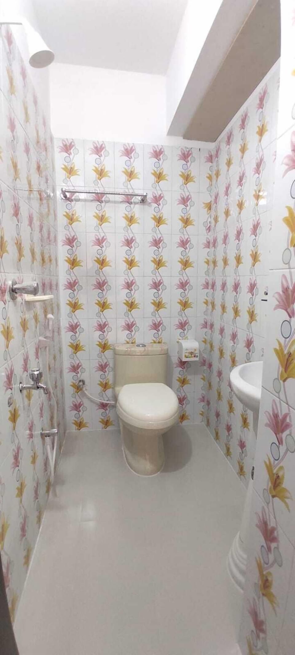 Shower, rainfall showerhead, slippers, towels