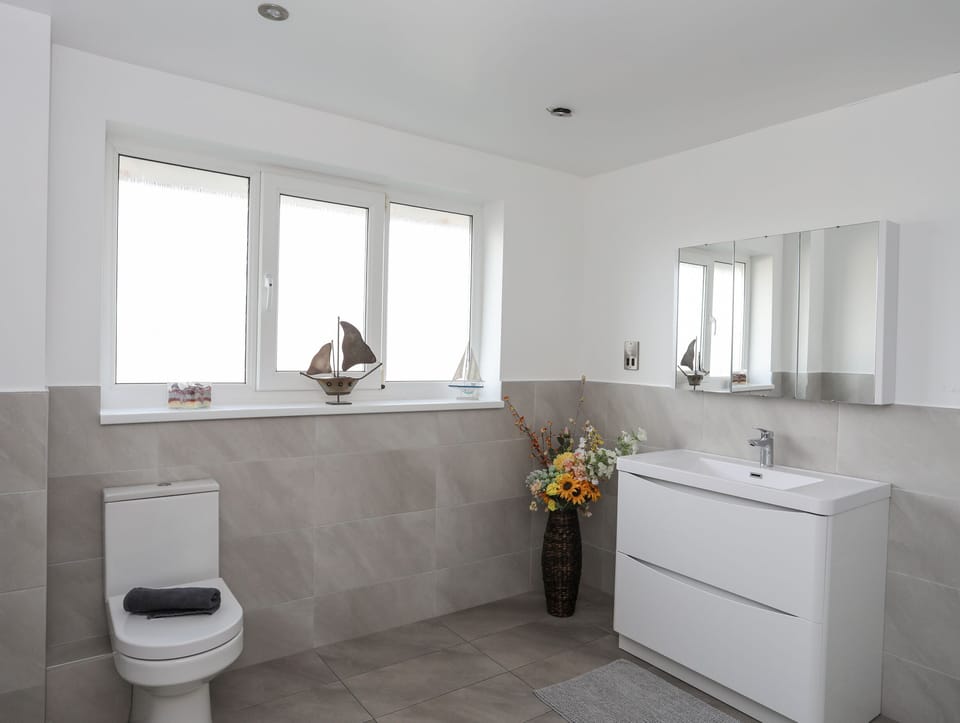 21 Min Y Mor Cottage in Pwllheli