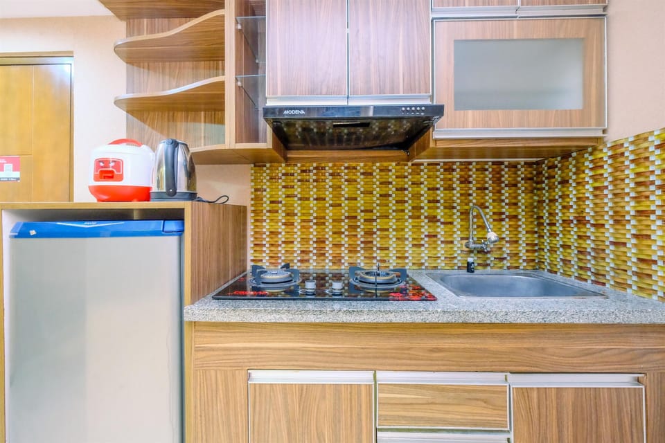 Apartment | Private kitchen | Full-size fridge, stovetop