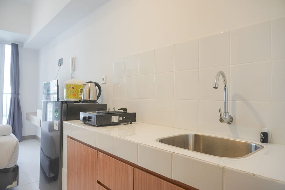 Studio | Private kitchen | Full-size fridge, stovetop