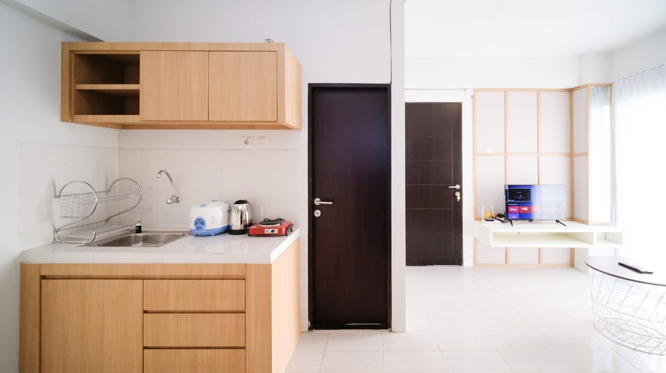 Apartment | Private kitchen | Full-size fridge, stovetop