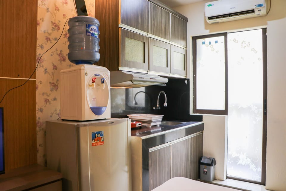 Studio | Private kitchen | Full-size fridge, stovetop