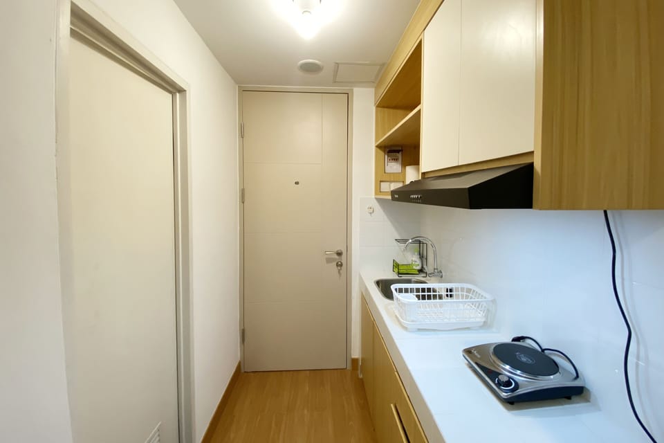 Studio | Private kitchen | Full-size fridge, stovetop