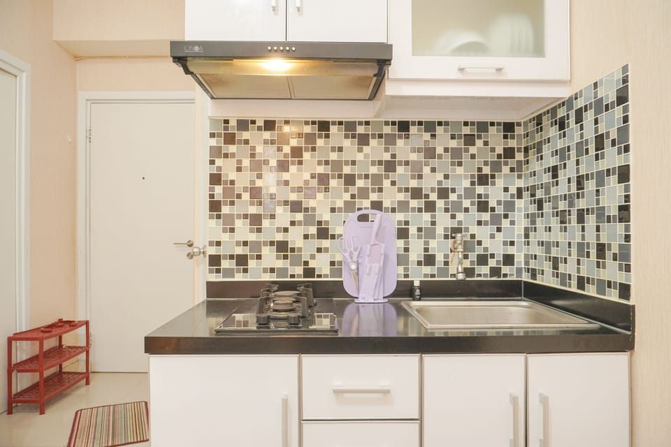 Apartment | Private kitchen | Full-size fridge, stovetop
