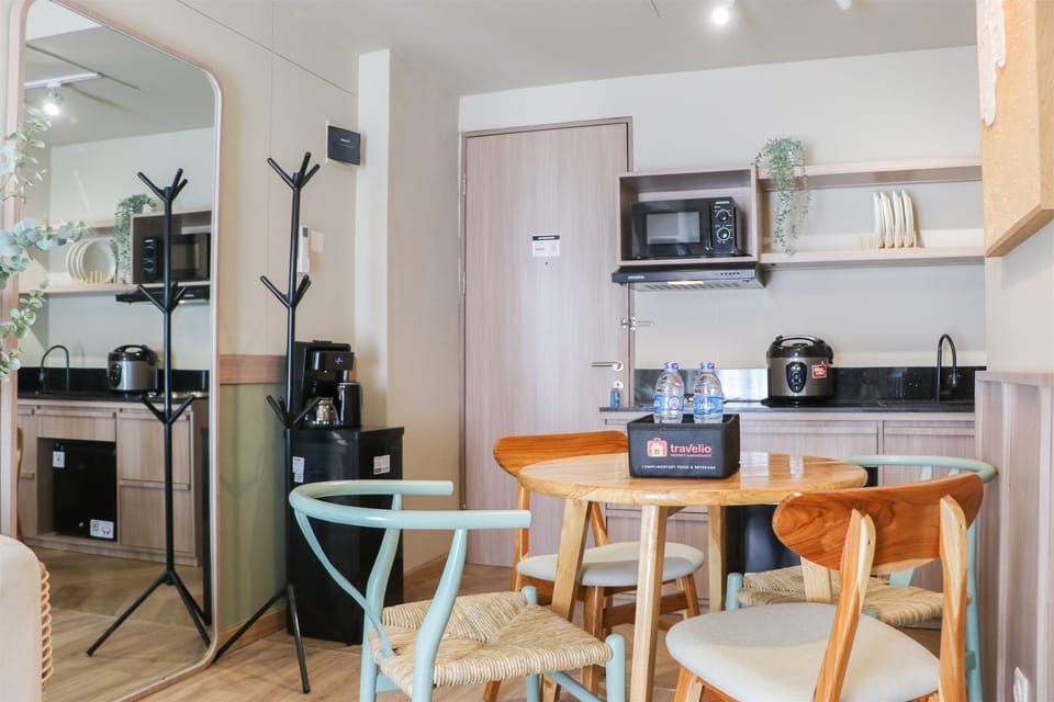 Apartment | Private kitchen | Full-size fridge, stovetop