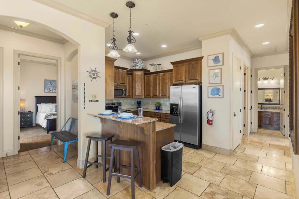 Condo, Multiple Beds, Balcony, Mountain View (Desert Ocean Vibes) | Private kitchen | Fridge, microwave, oven, stovetop