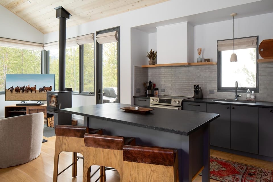 House, 3 Bedrooms | Private kitchen | Coffee/tea maker