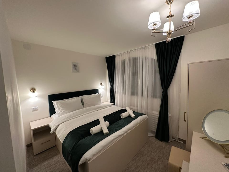 Hypo-allergenic bedding, memory foam beds, minibar