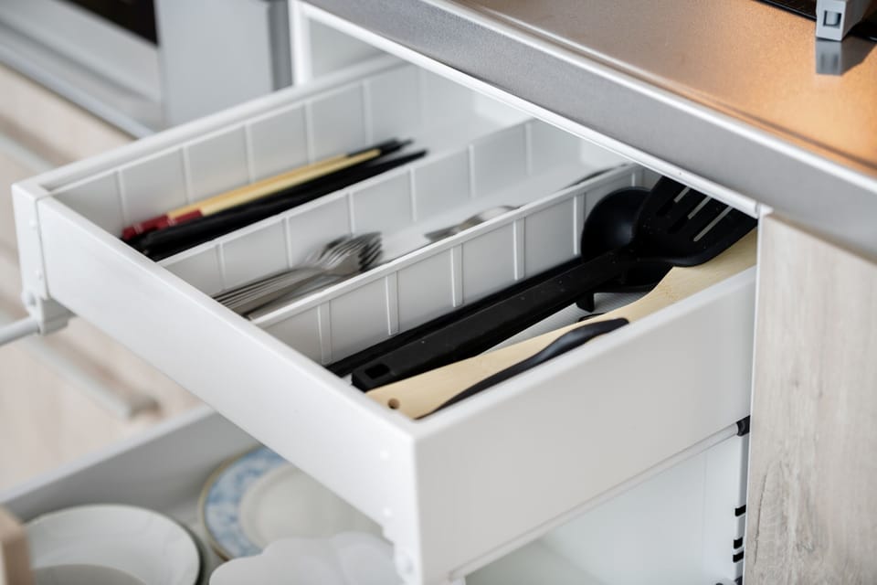 Basic Apartment | Private kitchen | Full-size fridge, microwave, stovetop, electric kettle