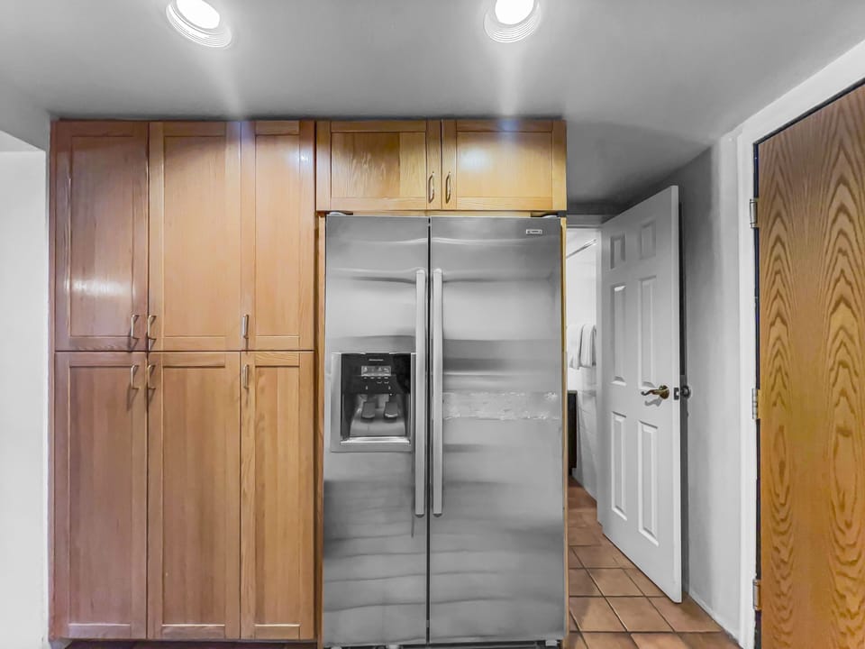 Condo, 5 Bedrooms | Interior