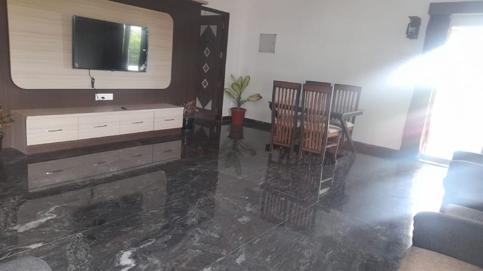 Superior Room | Living room | 32-inch flat-screen TV with satellite channels