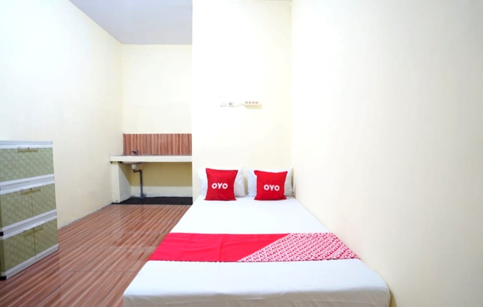 Standard Double Room | Desk, laptop workspace, free WiFi, bed sheets