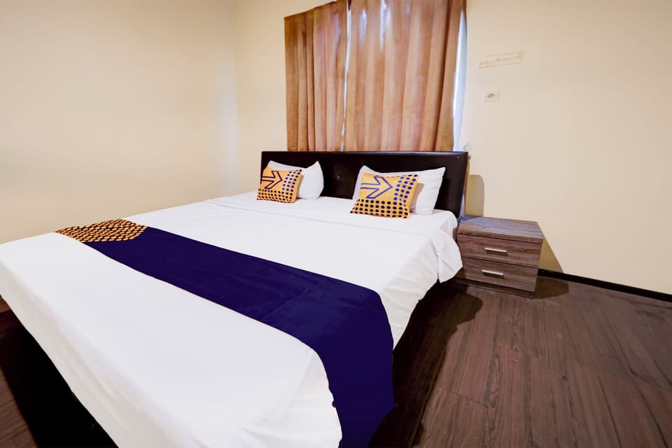 Basic Double Room | Laptop workspace, WiFi (free), bed sheets