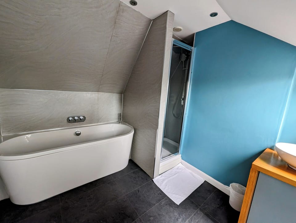 Family Room | Iron/ironing board, free WiFi, bed sheets