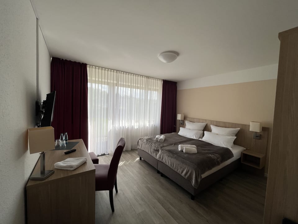 Superior Double Room | Desk, free WiFi