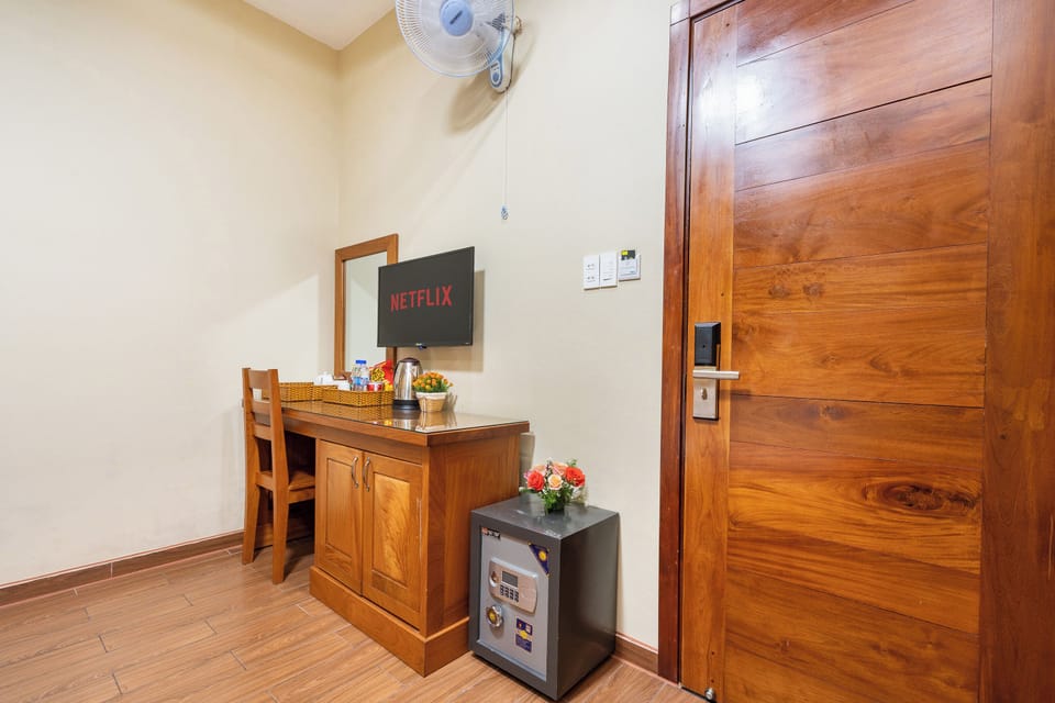 Standard Double Room | Minibar, in-room safe, free WiFi, bed sheets