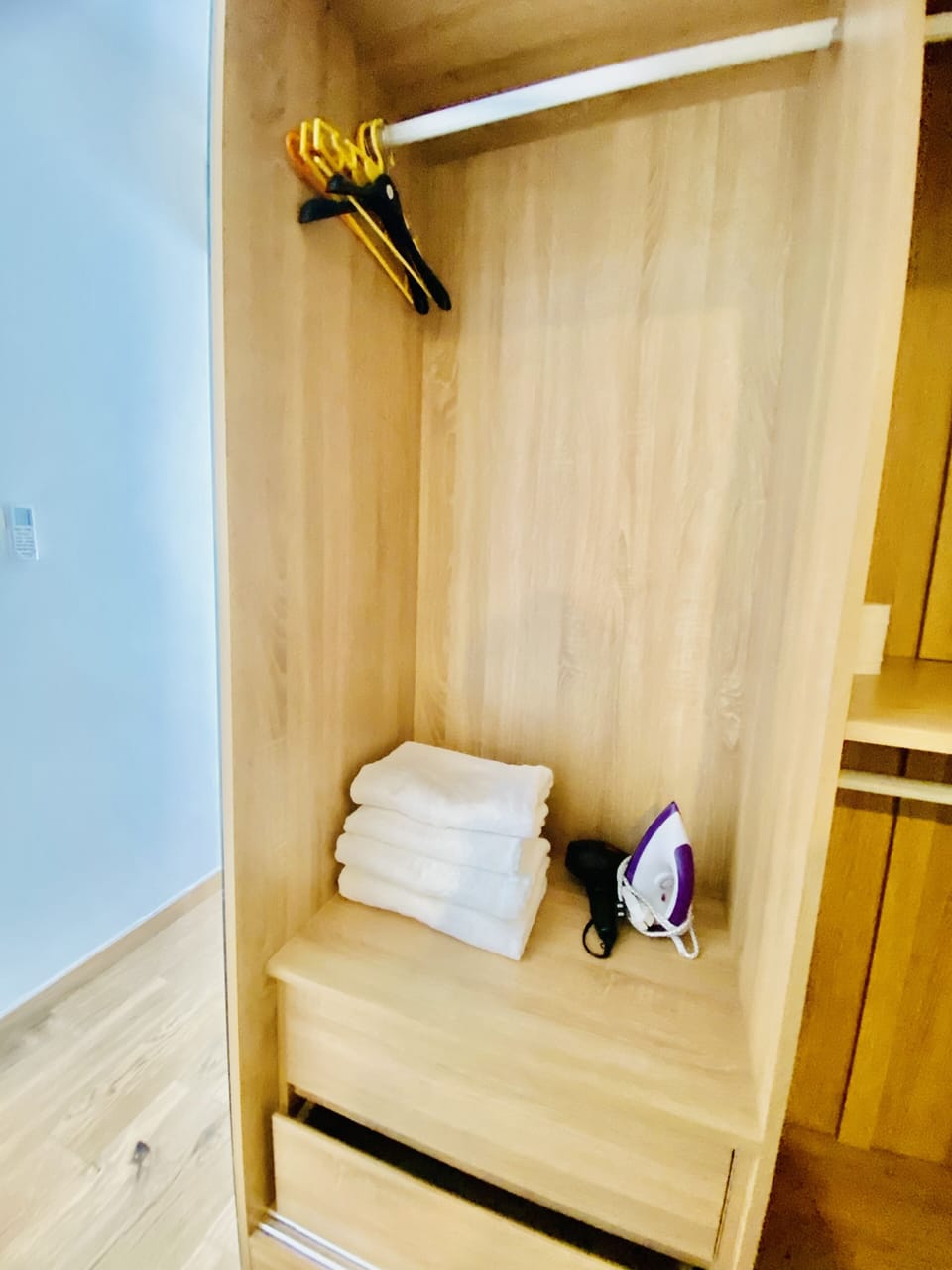 Standard Apartment | Blackout drapes, soundproofing, iron/ironing board, free WiFi