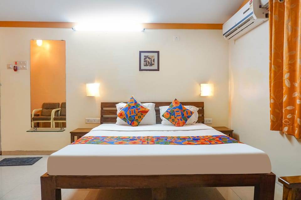 Egyptian cotton sheets, premium bedding, in-room safe
