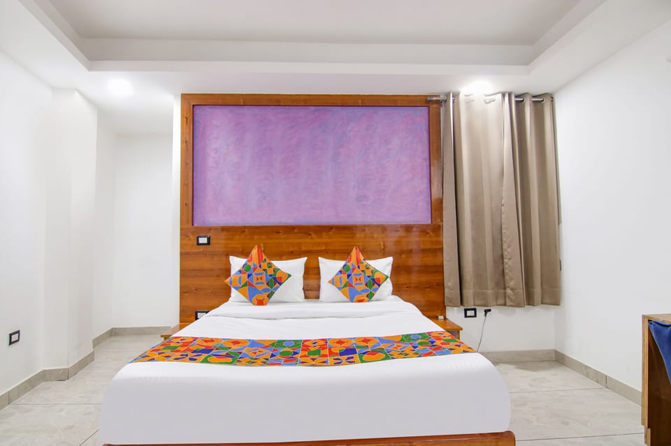 Deluxe Room | Egyptian cotton sheets, premium bedding, in-room safe, free WiFi