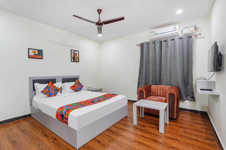 Executive Room | Egyptian cotton sheets, premium bedding, in-room safe, WiFi (free)