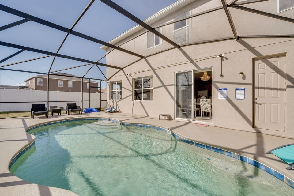 House (4 Bedrooms) | Front of property