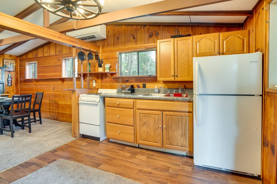 House (2 Bedrooms) | Interior