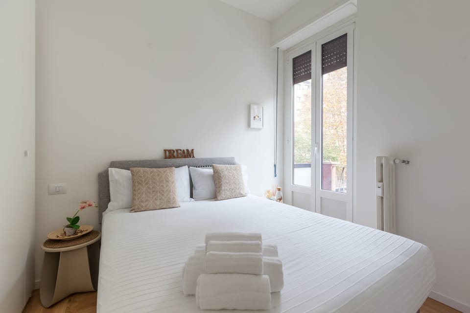 Comfort Apartment Via Solari 2a | Premium bedding, down comforters, desk, iron/ironing board